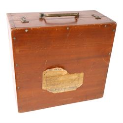 Mid 20th century sextant, brass and lacquered black, unmarked, in fitted wooden case