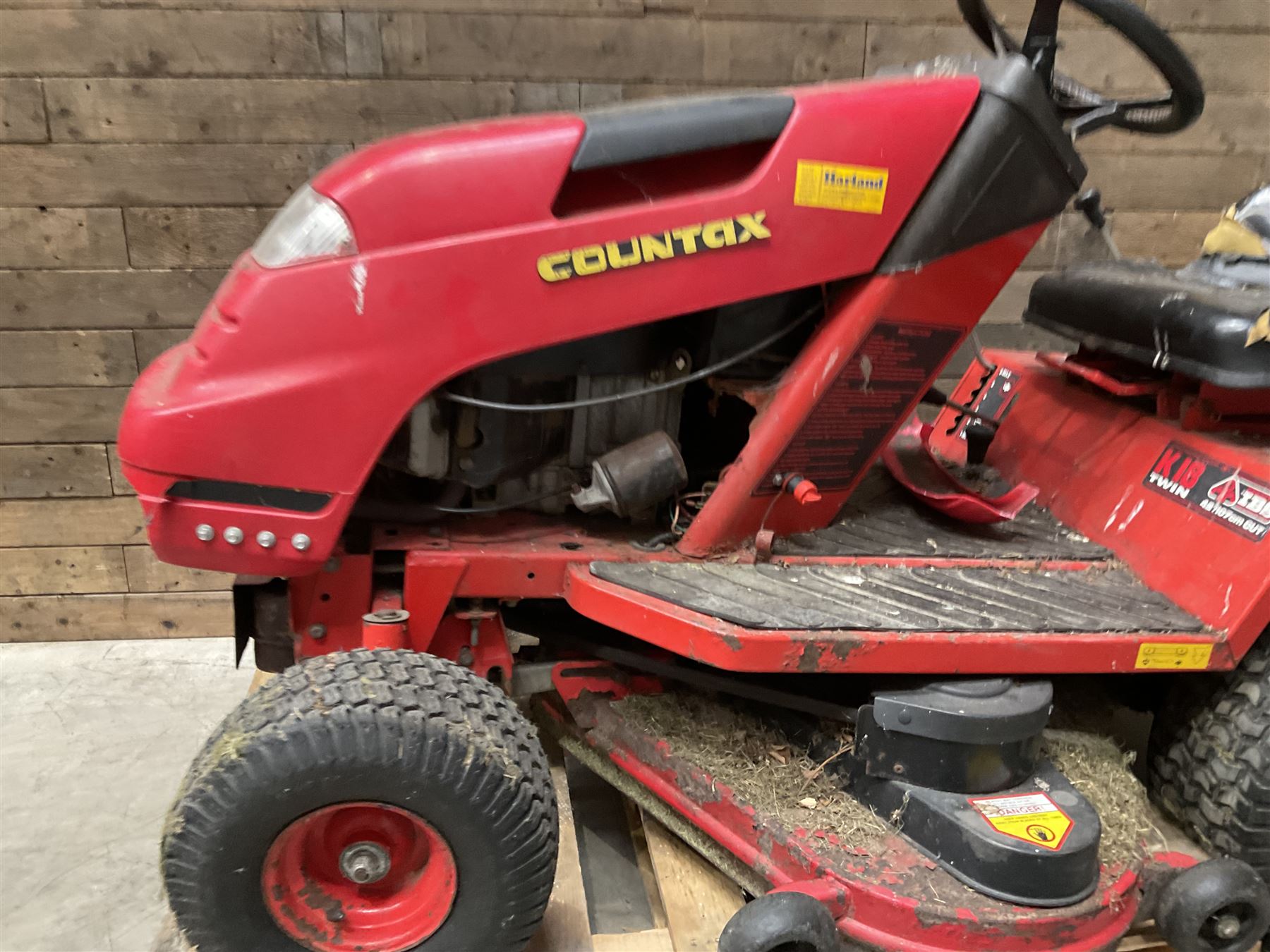 Countax K18 Twin ride on lawnmower 42” cut, with trailer and attachment 