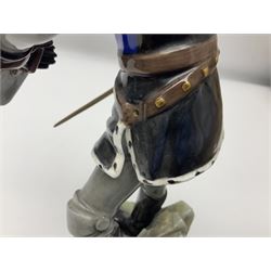 Royal Doulton Figure, Lord Olivier as Richard III, HN2881, limited edition 417/750, with certificate of authentication and original box, H28cm 