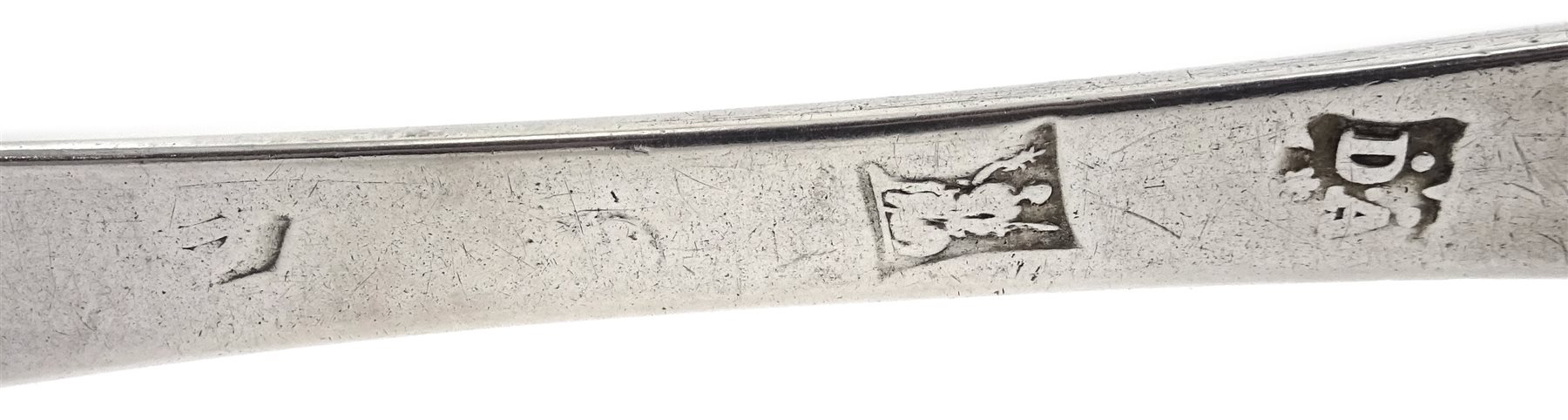 William III silver spoon, Dog-nose pattern, the reverse terminal engraved AG over WB, by Isaac Davenport, London 1698, approx 1.9oz