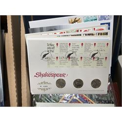 Approximately one hundred and fifteen Royal Mint coin covers, in two ring binder folders and loose, together with approximately 53 grams of Great British pre-1920 and approximately 68 grams of Great British pre-1947 silver threepence coins, and a small quantity of further pre-decimal coins