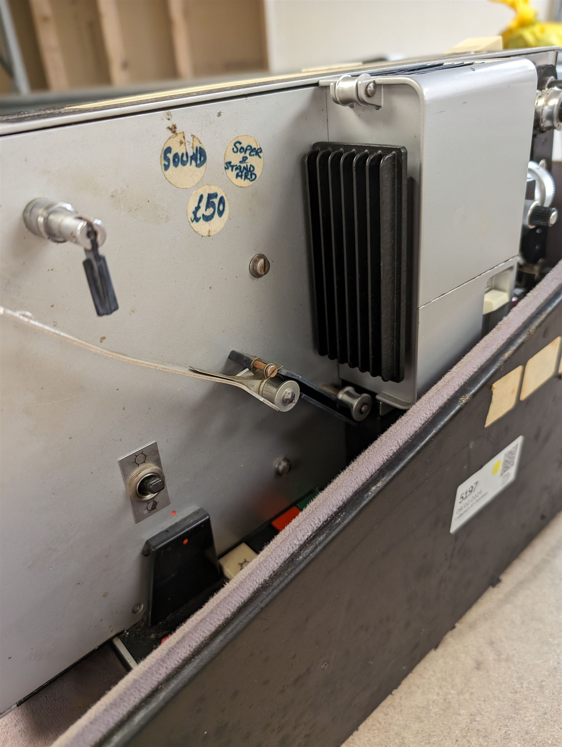 Carena 8S8 Sound projector, with Carl Zeiss Vario-P-Sonnar 1.4/15-25' lens 