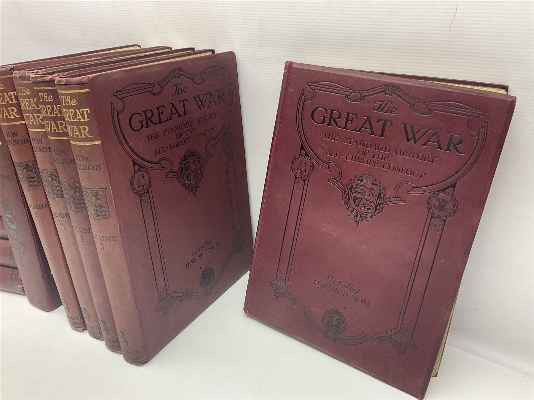 Wilson H.W. (Ed.): The Great War. The Standard History of the All-Europe Conflict. 1914-1919 Amalgamated Press. Uniformly bound in maroon/black cloth; and The War Illustrated. Seven bound volumes (Ex.8) 1914-1919. (20)