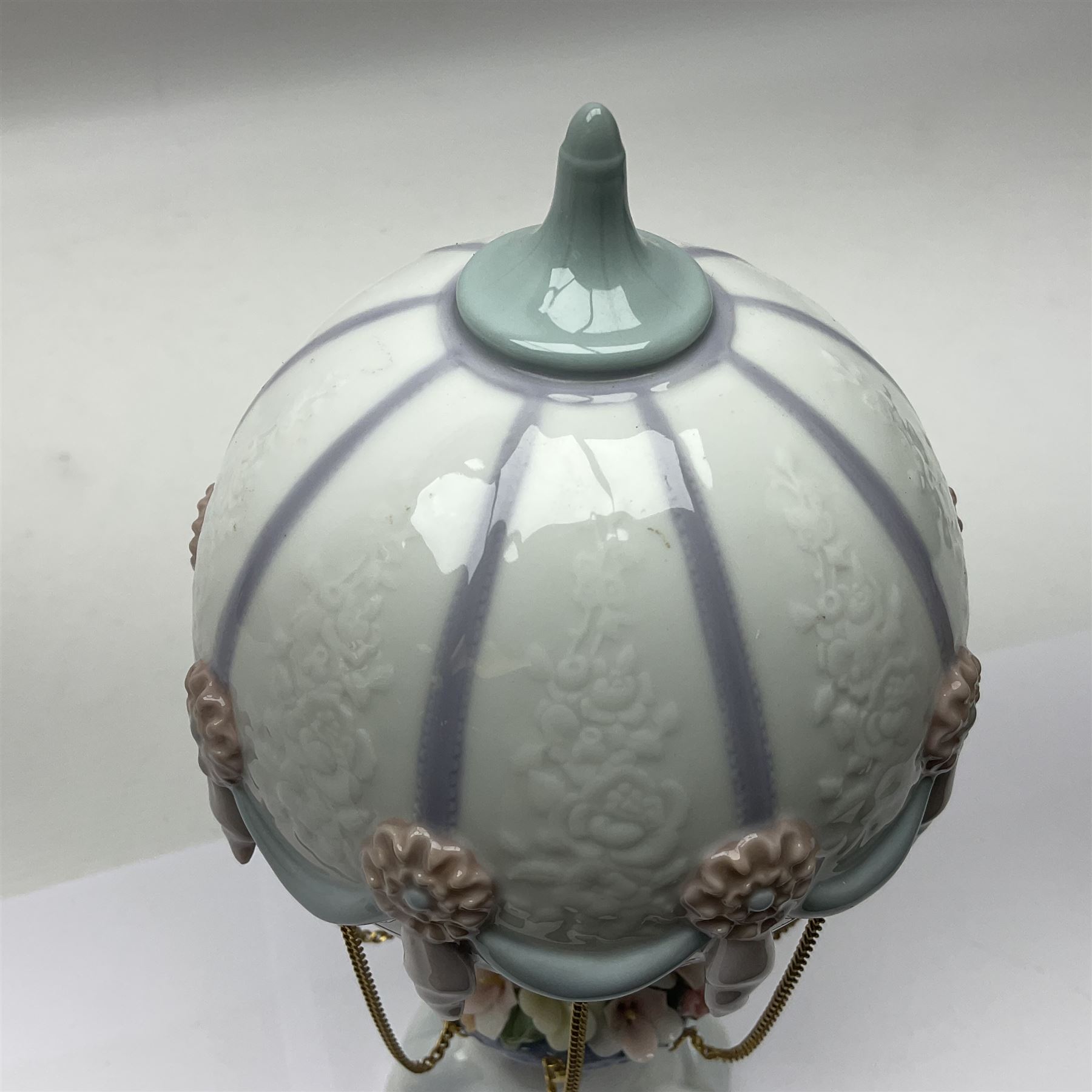 Lladro Flying High, modelled as a hot air balloon, with brass chains to suspended blossom filled basket, no 6523, with original box, H23cm