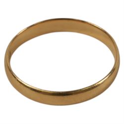 18ct gold wedding band, hallmarked