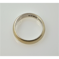 18ct white gold wedding band, approx 4.3gm