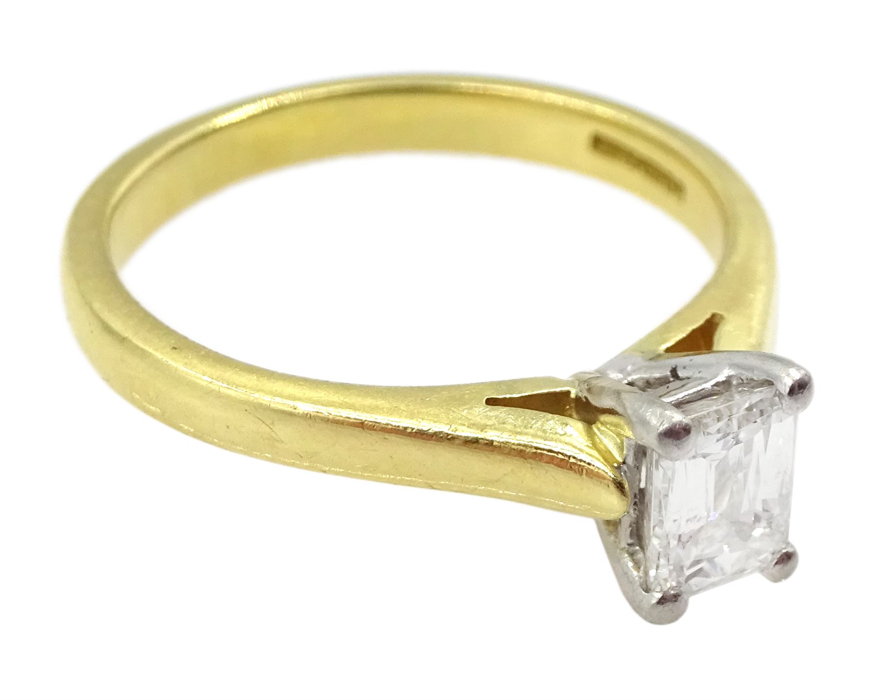 18ct gold single stone rectangular cut diamond ring, London 2001, diamond approx 0.50 carat