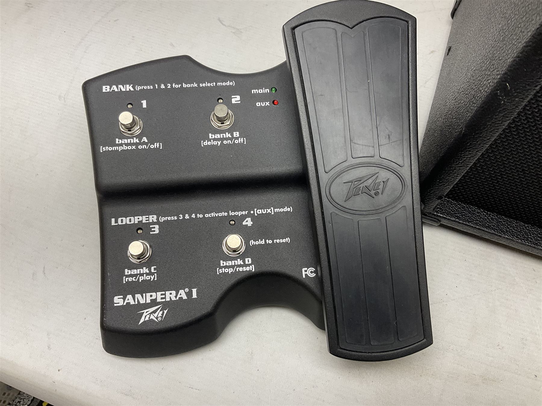 Peavey VYPYR VIP-3 guitar amplifier serial no.0DBDM070095 L51cm; with Peavey Sanpera 1 pedal board serial no.0DBDM160027 and cables (2)