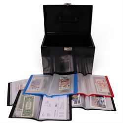 Great British and World banknotes, including many uncirculated examples, housed in ten folders