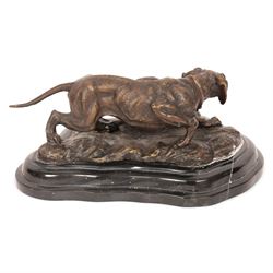 After Pierre Jules Mene, bronze sculpture of a hunting dog upon a marble base, H9cm 