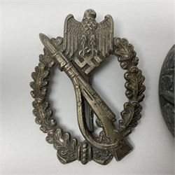 WW2 German 'silver' Infantry Assault badge marked BSW verso; another Infantry Assault badge; and a silvered General Assault badge (3)