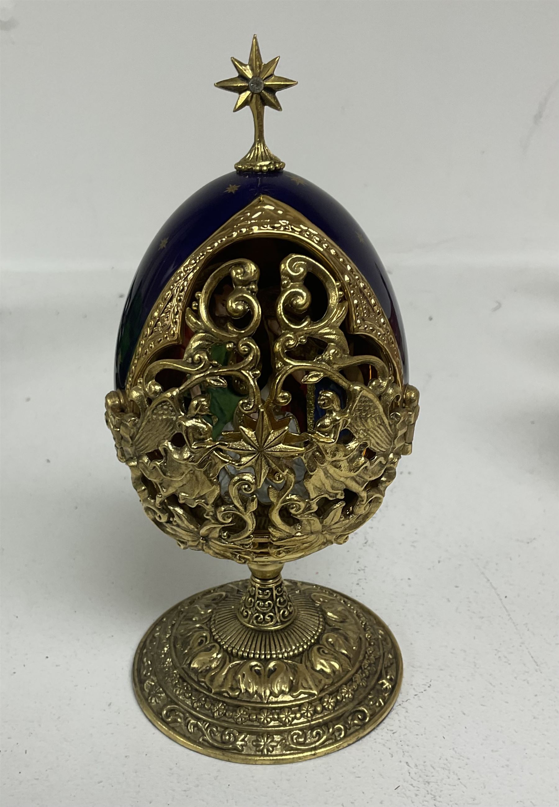 House of Faberge 'A King is Born' collector egg, Franklin Mint, together with with two tea jars, a ginger jar and four hand painted glasses etc 