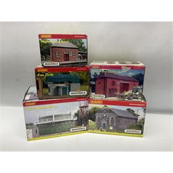 Hornby '00' gauge - thirteen Skaledale trackside buildings/accessories including R8737 Small Gasholder, R9653 Baptist Church, R8542 Holly Farm Workshop, R8534 Signal Box, R8854 Fan Drift, R8525 Holly Farm Stables, R9531 Magna Waiting Room, R8778 Fan House, R8709 Fuel oil Tanks etc; all boxed (13)