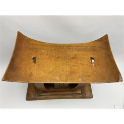 African headrest, carved with a circular support on a rectangular base, made of African hardwood H41.5cm.  