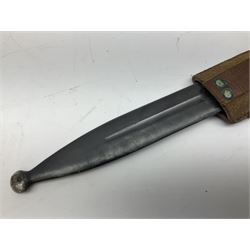 Swedish Eskilstuna Jernmanufactur AB M1896 Mauser knife bayonet with 21cm steel blade and machined steel grip; in metal scabbard with leather frog, numbered 799/766 L35cm overall; and Enfield 1907 Model SMLE bayonet by Wilkinson in metal mounted leather scabbard