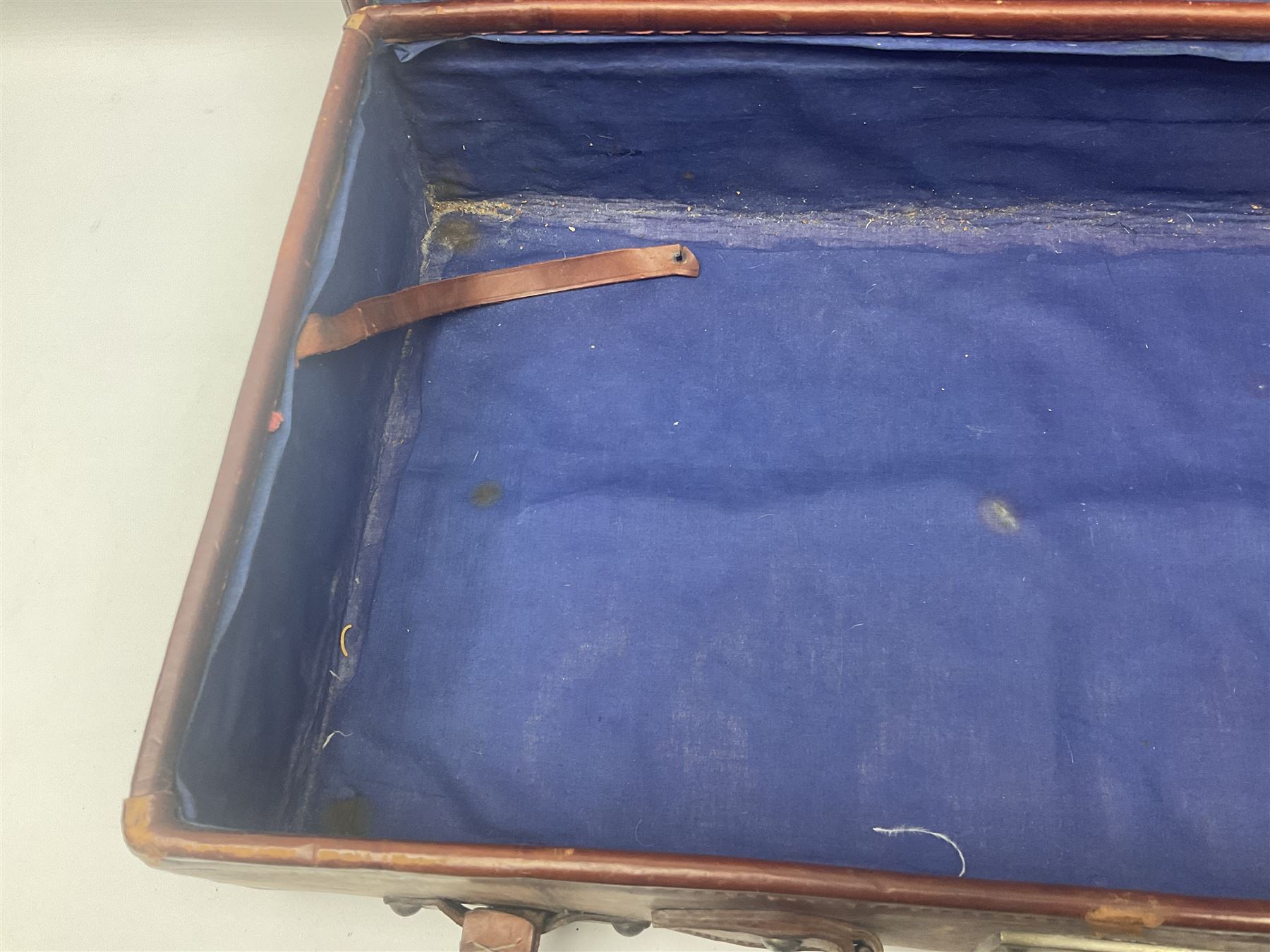 Late 19th/early 20th century stitched and studded leather portmanteau type suitcase with expanding lid and straps, L61cm