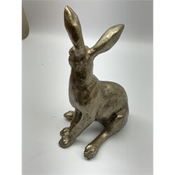 Composite bronzed model of a sitting hare, H22.5cm
