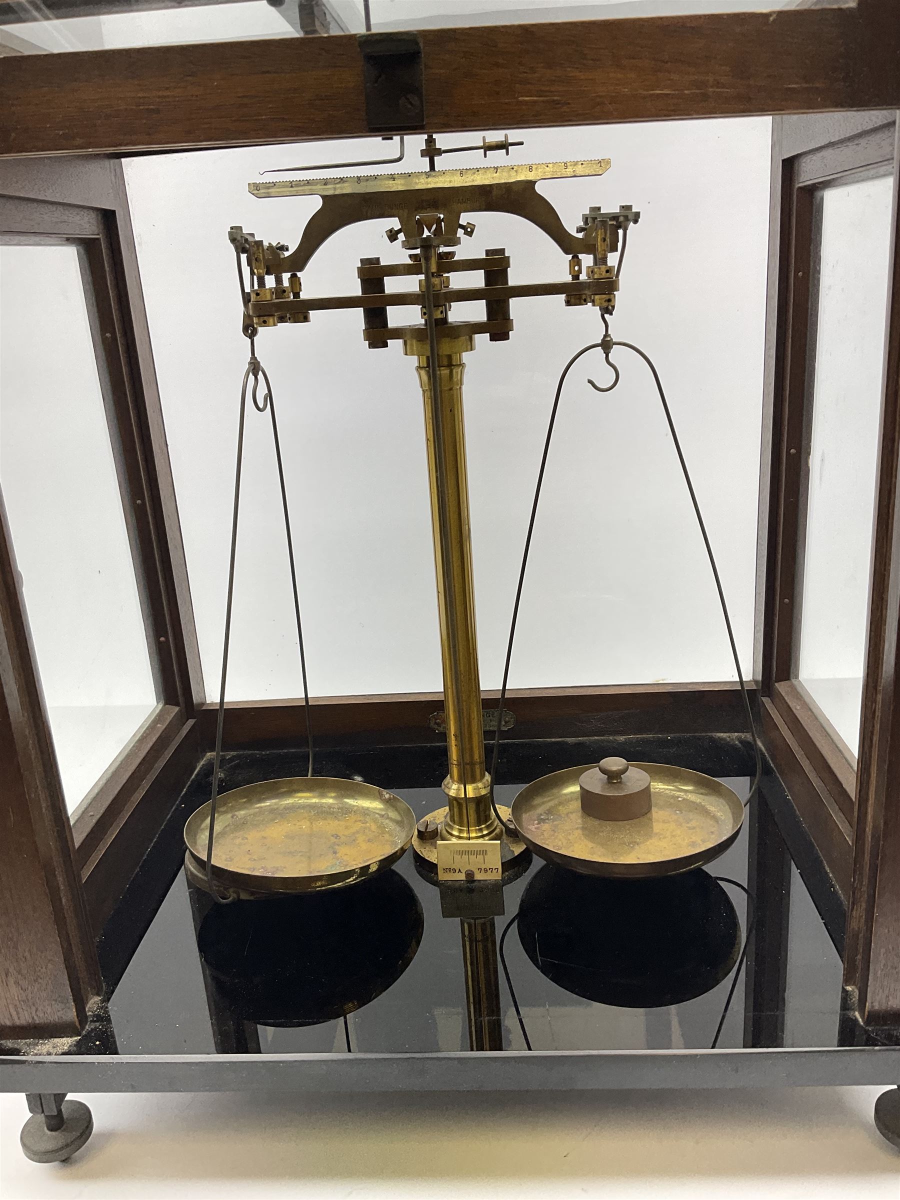 Set of laboratory balance scales by Paul Bunge Hamburg Model 9A No.7977