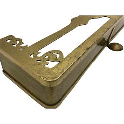 Late Georgian brass fire fender, with shaped and scrolling top, L107cm