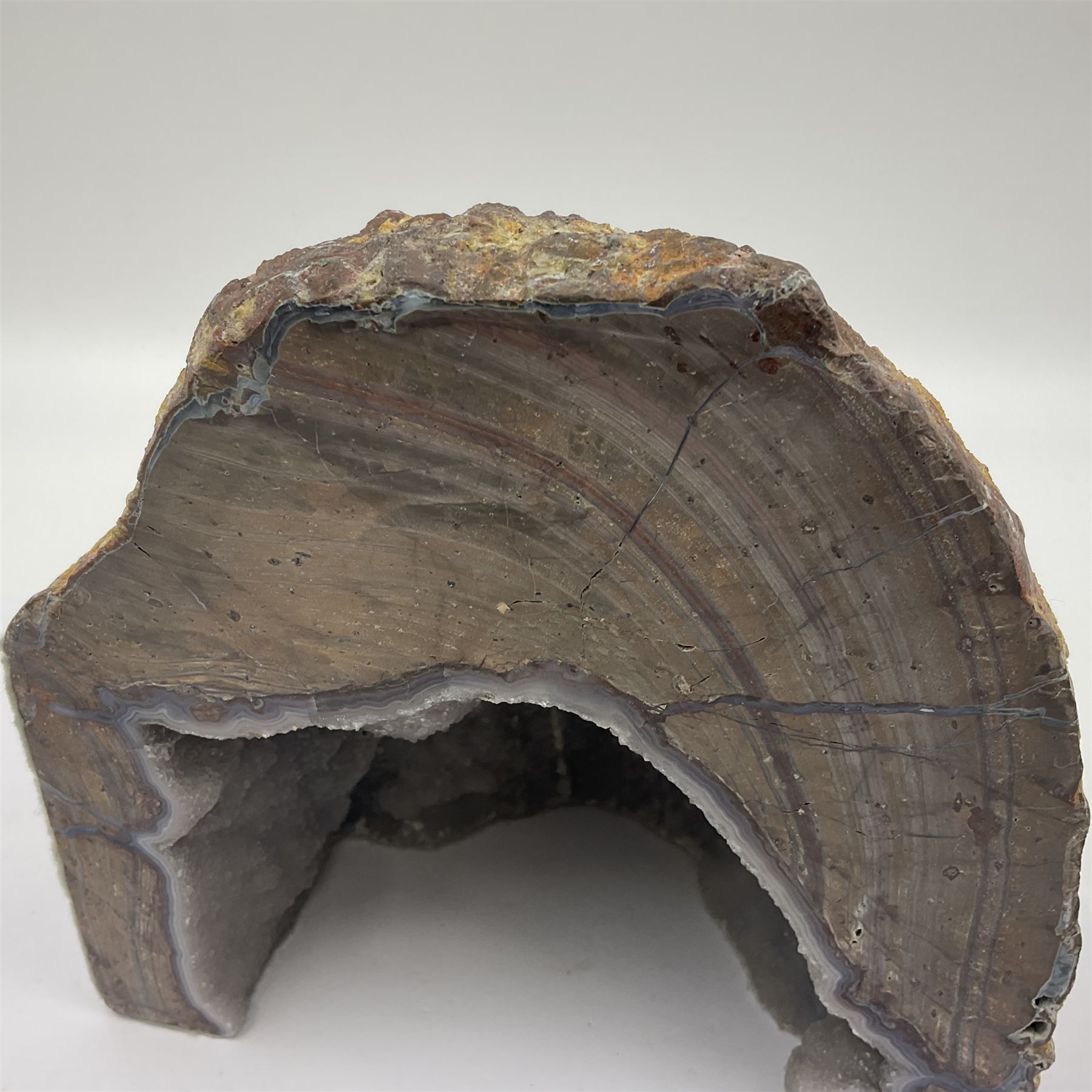 Pair of Dugway geode, natural edged bookends, in purple tones, H16cm 