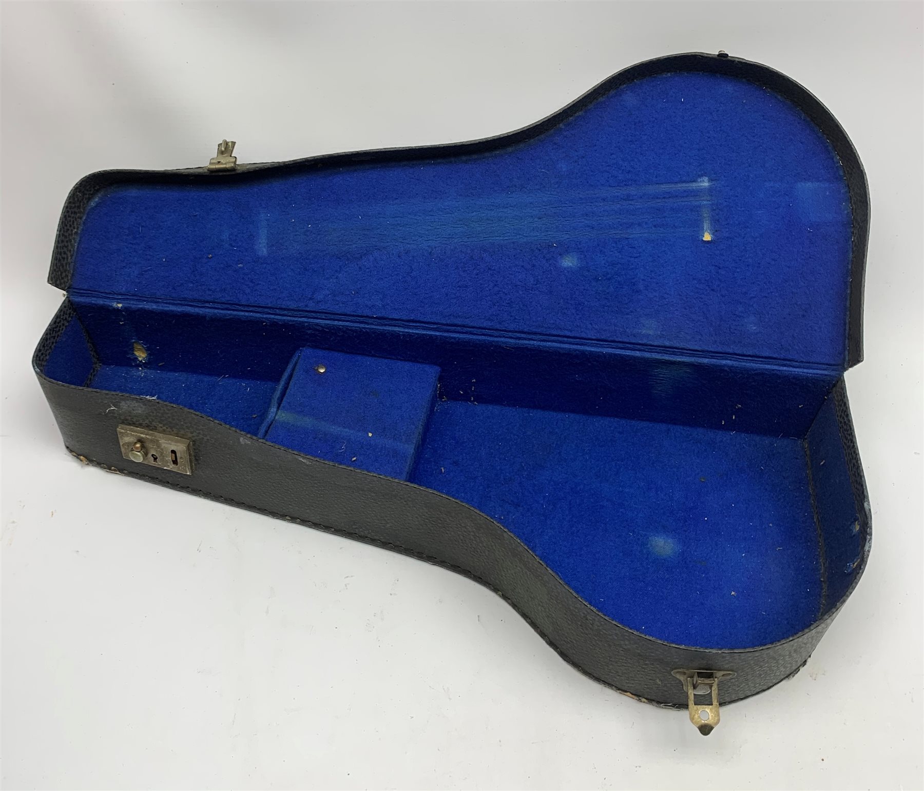  Eight string banjo mandolin (banjolin) L56cm in carrying case  