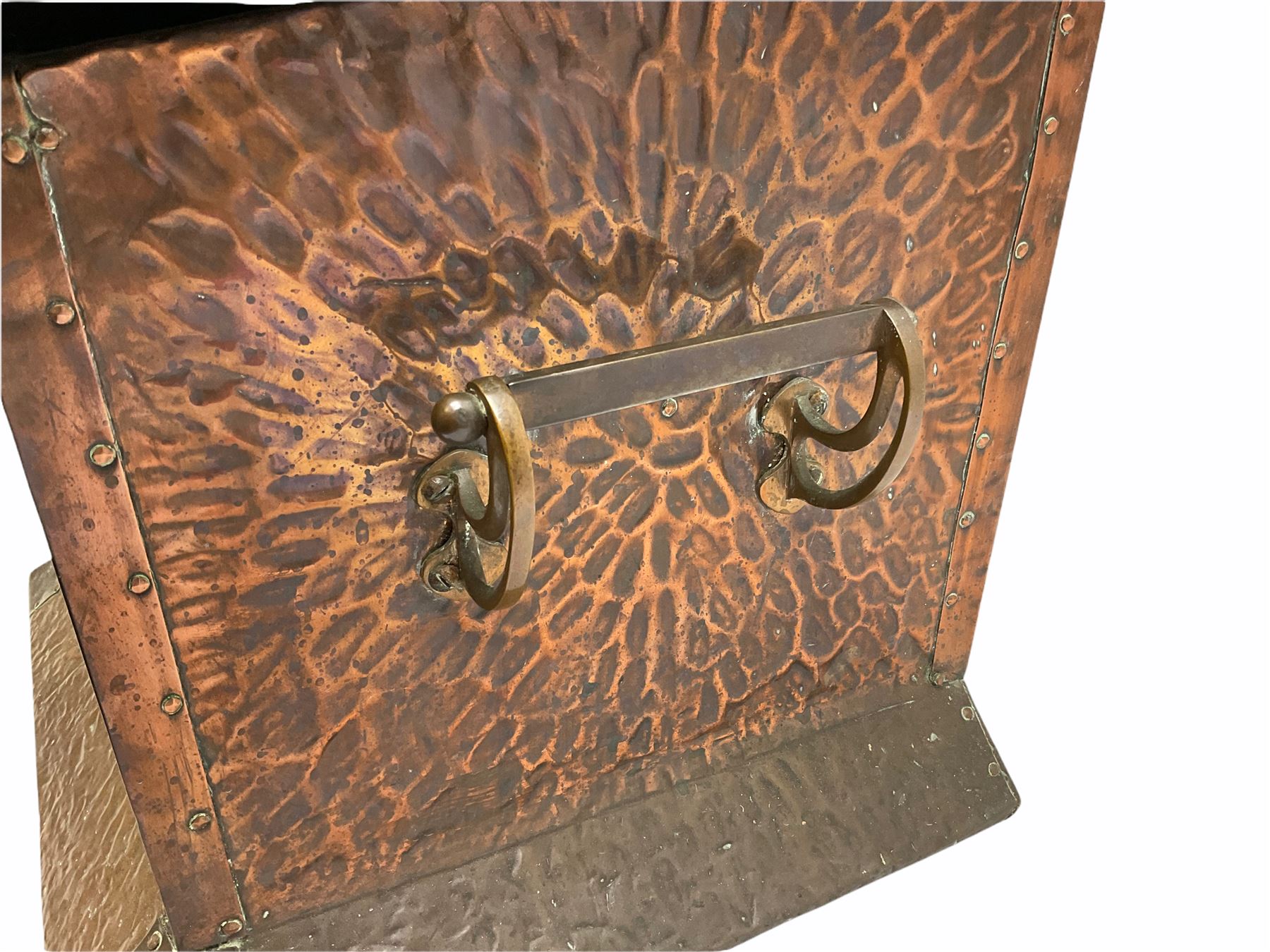 Arts and Crafts copper coal box, of square form with twin curved handles, with hammered finish, and embossed stylised motif to the front and hinged cover, H37cm L40cm D35.5cm
