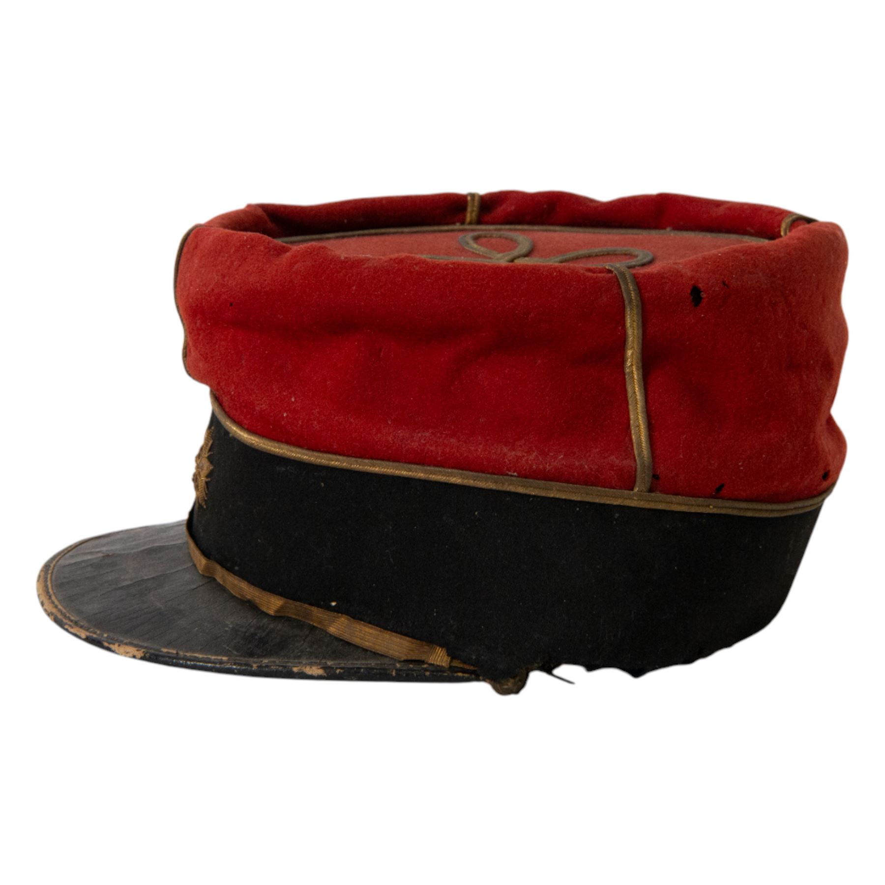 WWI French Administration Officer's kepi, 1914, the body in red wool with gilt piping and bullion wire woven star the front