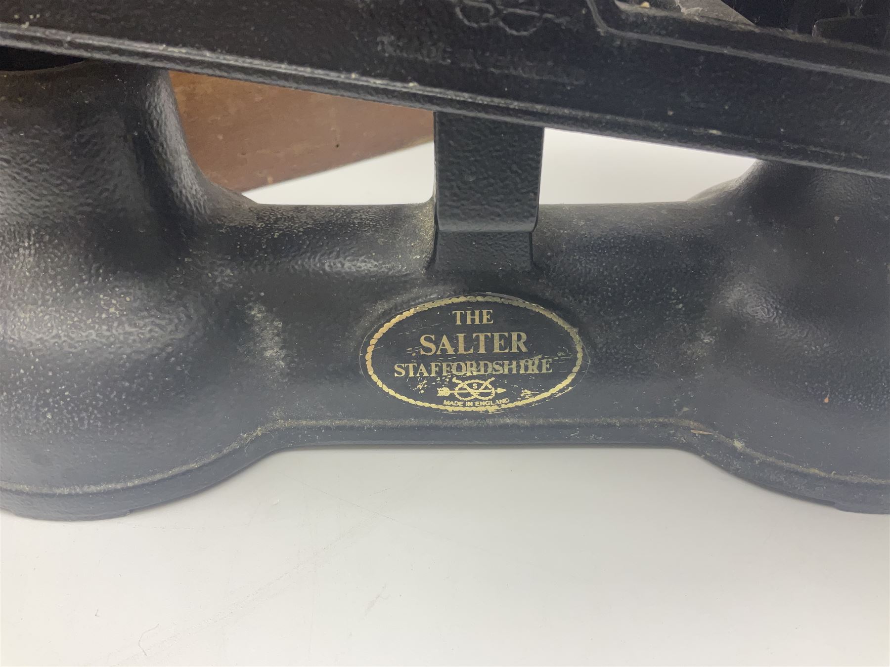 Wooden Gledhill till with paper labels to interior and a set of Salter scales with weights, till H17cm