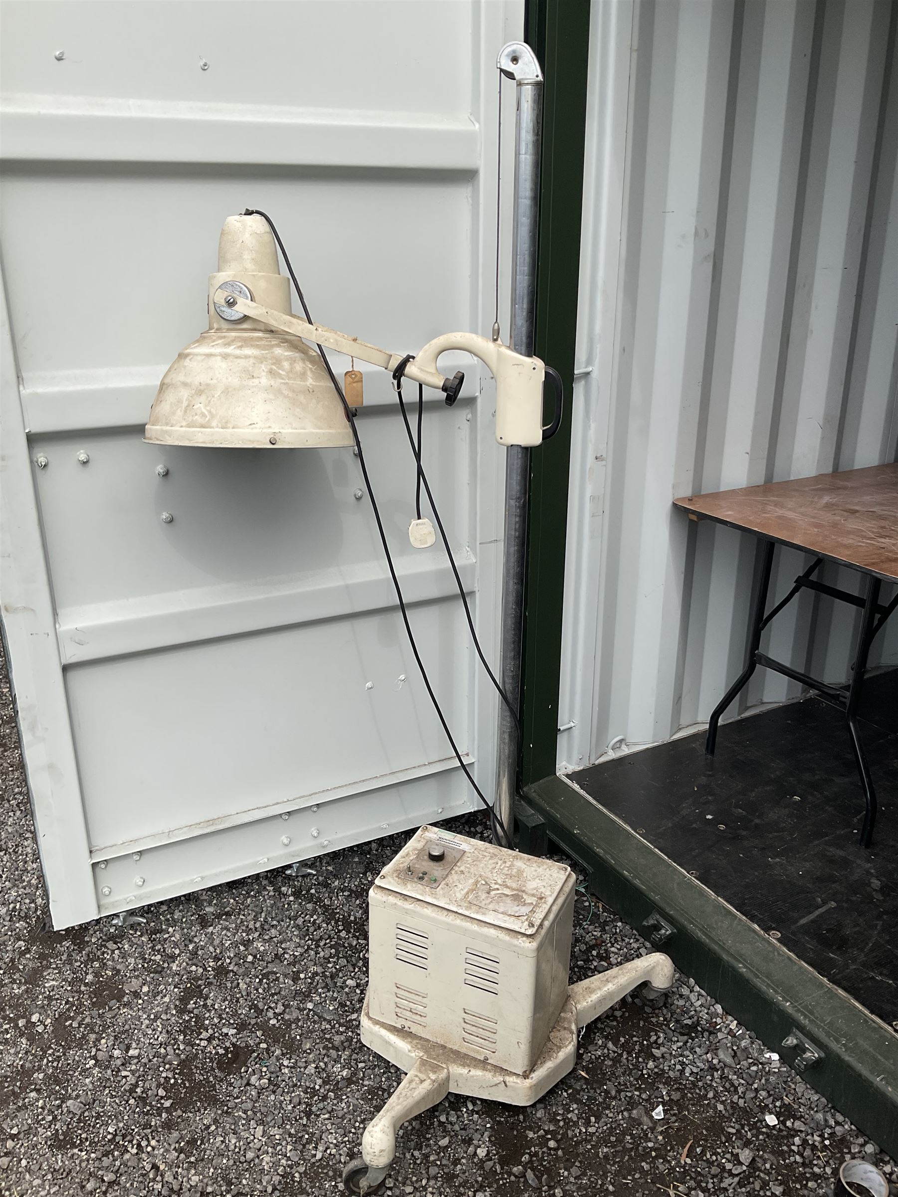 Hanovia Alpine Sun vintage Medical lamp - THIS LOT IS TO BE COLLECTED BY APPOINTMENT FROM DUGGLEBY STORAGE, GREAT HILL, EASTFIELD, SCARBOROUGH, YO11 3TX