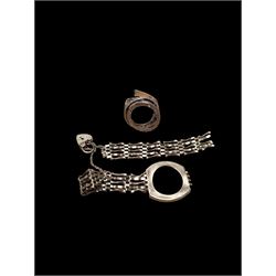 9ct gold bracelet and ring mount