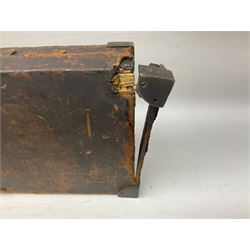 19th/early 20th century brass bound leather shotgun case with fitted interior to accommodate 72cm (28.25