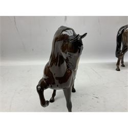 Six Beswick figures of bay horses, including large hunter no.1734, Shire horse no.818, horse with tucked head no.1549, etc (6)