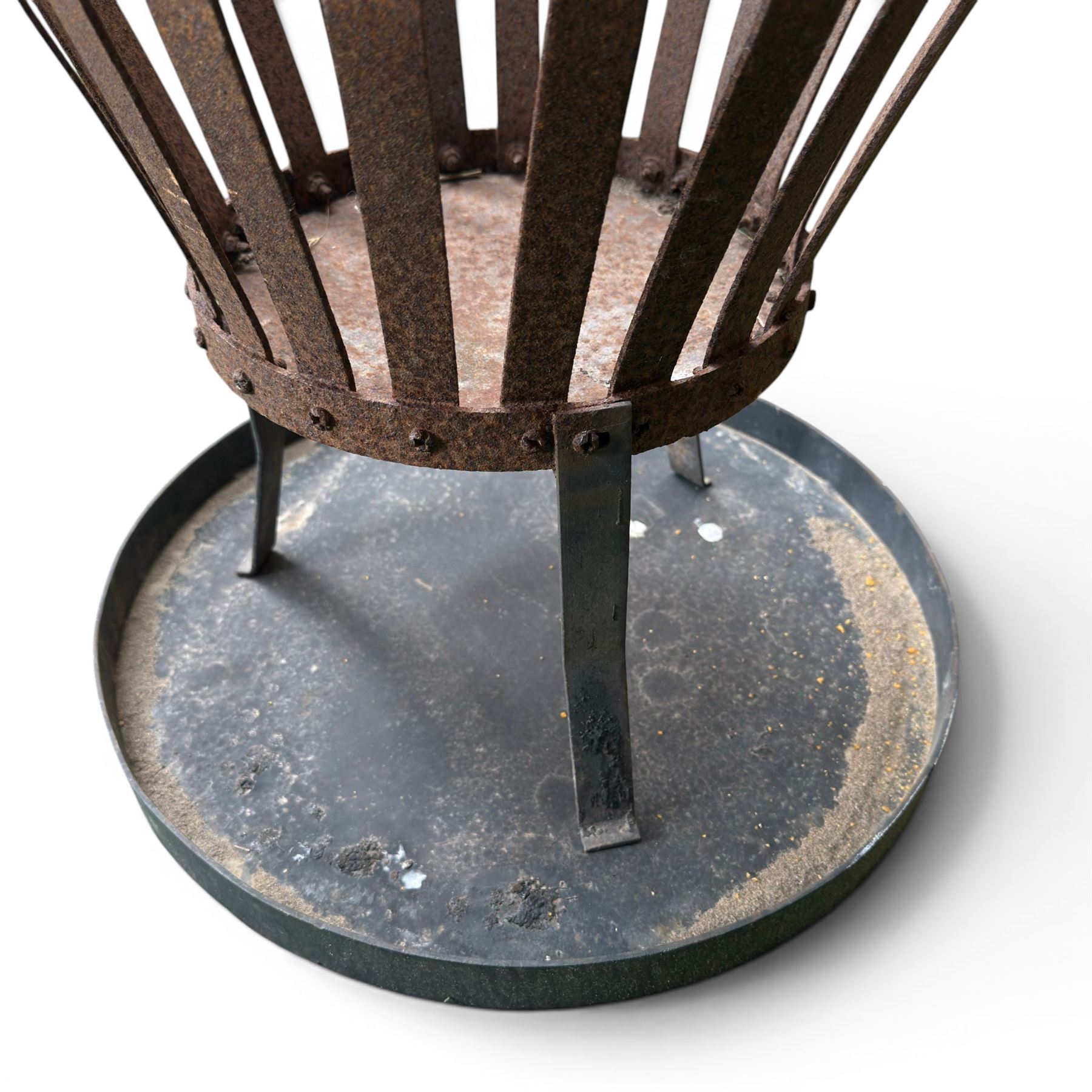 Wrought metal garden burner, circular tapering form, with circular lid converting to ash pan