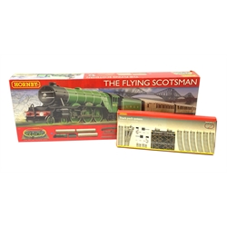 Hornby '00' gauge - Flying Scotsman electric train set with Class A3 4-6-2 locomotive 'Flying Scotsman' No.4472 and three teak style passenger coaches, boxed; and a box of additional track