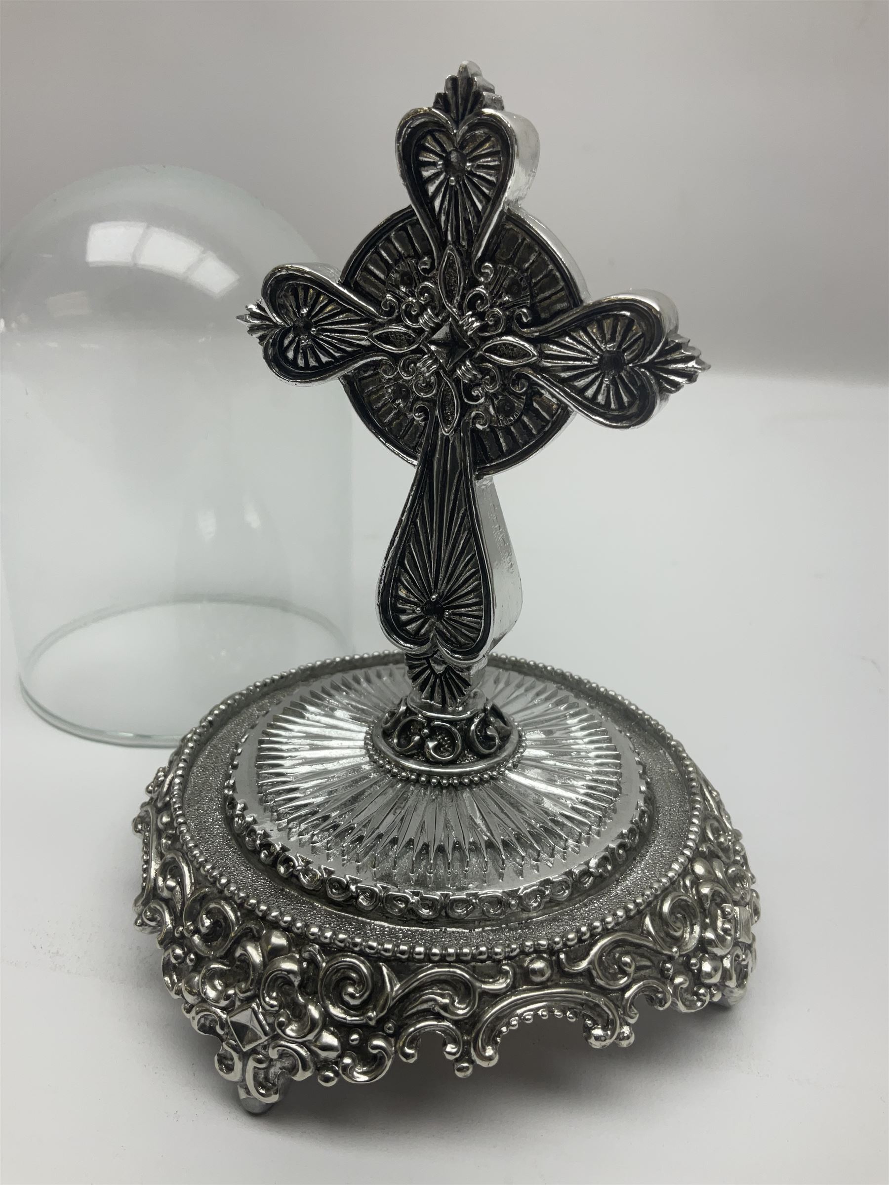 Four limited edition Franklin Mint House of Fratelli Coppini crosses, to include Majestic Cross, Sacred Cross, Star of Hope Jewelled Cross and The Gates to Paradise Cross, all under glass domes, H13cm