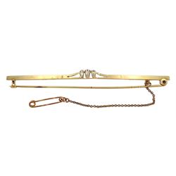 9ct gold bar three stone round brilliant cut diamond bar brooch, stamped and in fitted box 