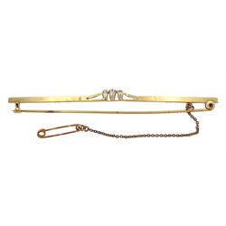9ct gold bar three stone round brilliant cut diamond bar brooch, stamped and in fitted box 