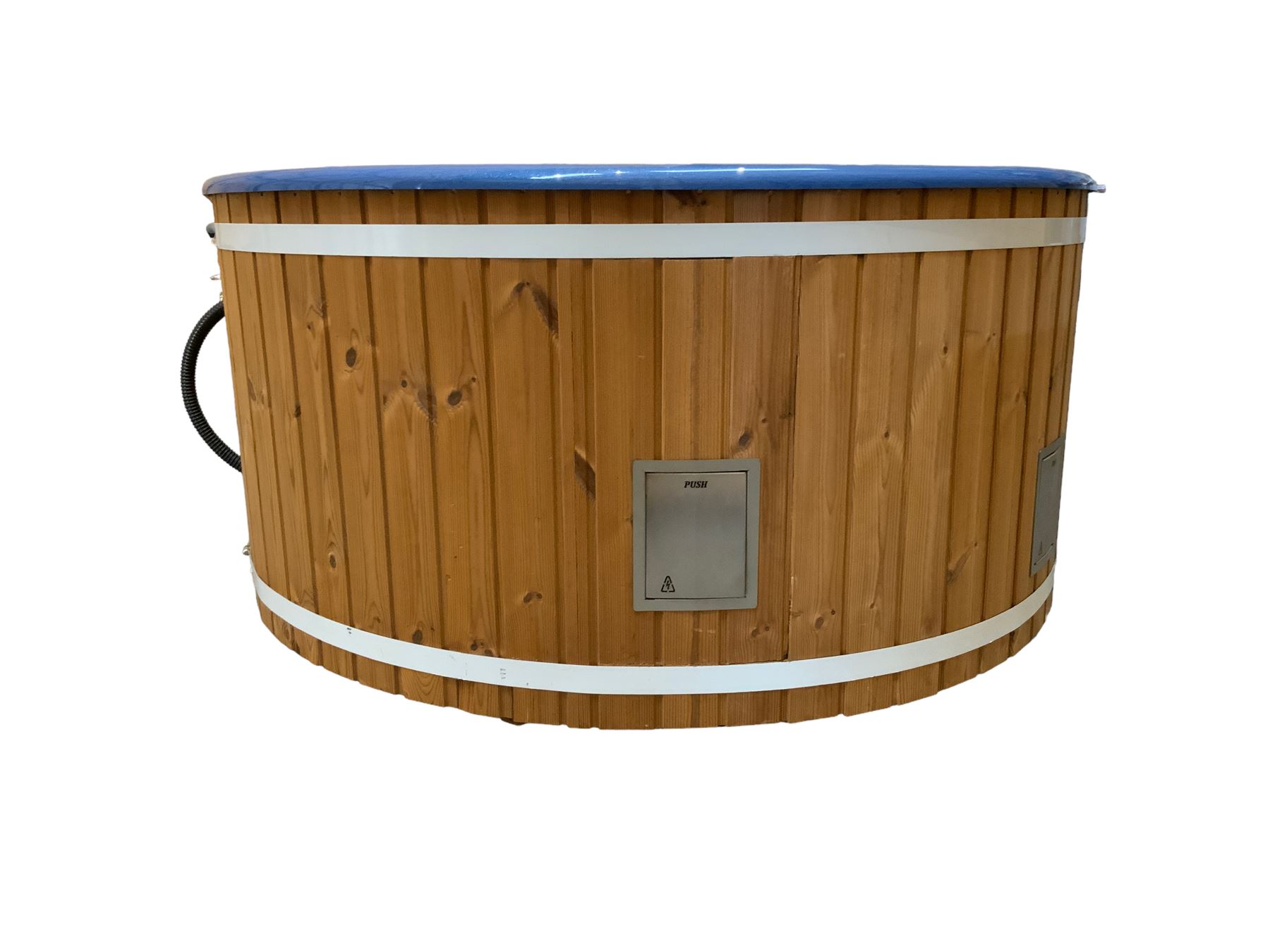 Deluxe - fibreglass circular hot tub with cover, electric heater - unused - THIS LOT IS TO BE COLLECTED BY APPOINTMENT FROM DUGGLEBY STORAGE, GREAT HILL, EASTFIELD, SCARBOROUGH, YO11 3TX