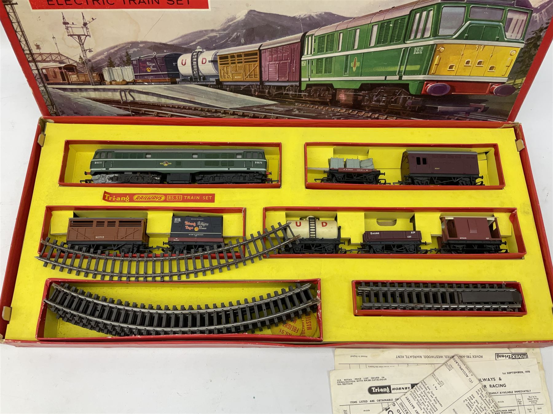 Tri-ang Hornby '00/H0' gauge - RS51 set 'The Freightmaster' with BR Class 31 diesel locomotive No. D5572, in lined green livery and seven freight wagons including box van, open wagon, tank wagon, guard's van, etc. and  quantity of track; boxed with inner packing trays; and Hornby R1015 Industrial Freight Set with 0-4-0 tank locomotive No.105 and three wagons; boxed (2)