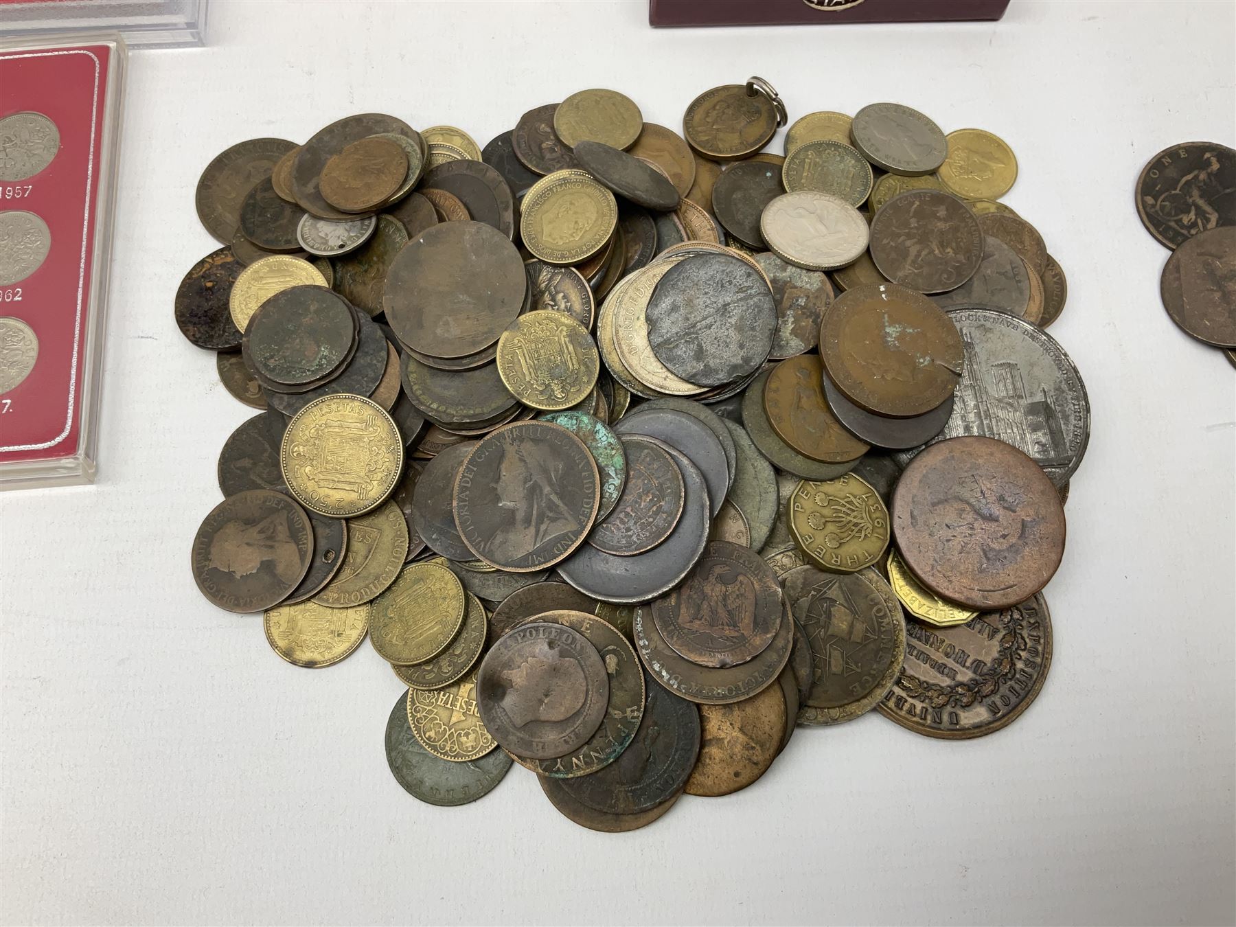 Coins including coinage of Great Britain 1970 proof set, United Kingdom 1997 brilliant uncirculated coin collection, various unofficial sets in plastic displays, three Isle of Man commemorative Harry Potter crown coins, United States of America 1982 silver half dollar, pre-decimal and other Great British and World coins etc 