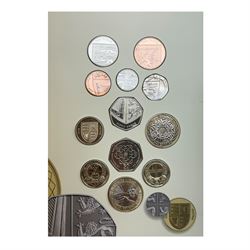 Six The Royal Mint United Kingdom uncirculated coins or sets, comprising  2008 'Queen Elizabeth I' five pounds, 2010 twelve coins, 2012 'Definitive' eight coins, 2013 'Definitive' eight coins, 2014 'Definitive' eight coins and 2015 'The Fourth Circulating Coinage Portrait Final Edition' eight coins, all in card folders