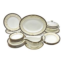 Wedgwood Cornucopia part dinner service, comprising six dinner plates, six soup bowls, six bowls, two serving platters, two oval dishes, covered serving dish, sauce boat and saucer (25)