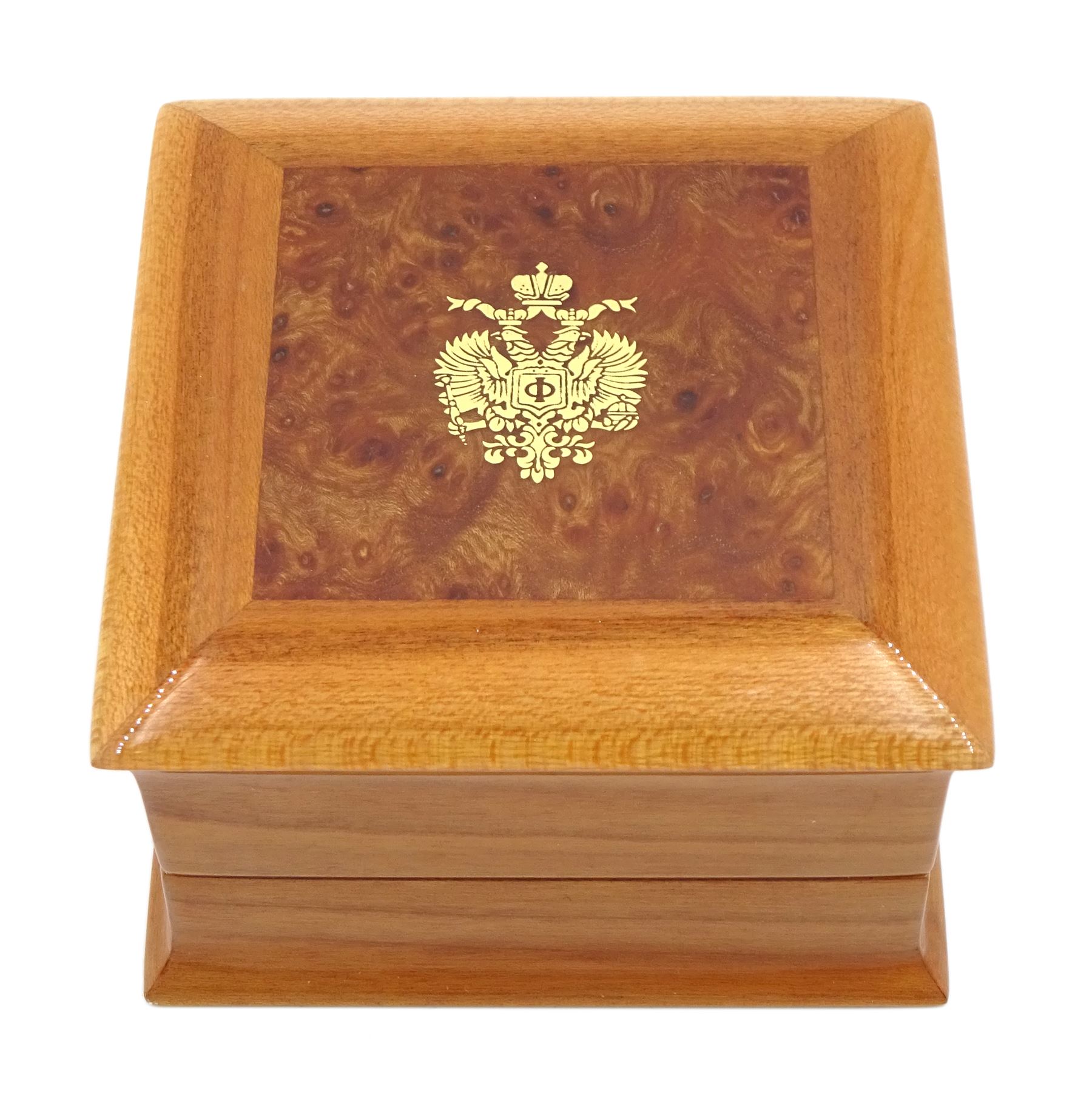 Victor Mayer for Faberge 18ct gold blue enamel heart shaped pendant, with applied gold four leaf clover decoration, limited edition No. 722/1000, on silver-gilt chain necklace, boxed