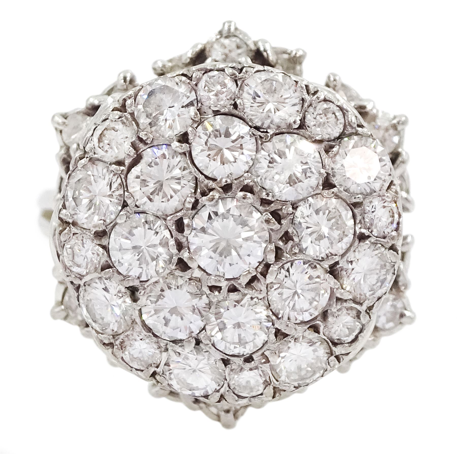 18ct white gold round brilliant cut diamond cluster ring, stamped 750, total diamond weight approx 2.00 carat