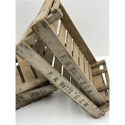 Five vintage potato trays and single vintage egg box 