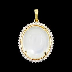 18ct gold moonstone and diamond pendant, single cabochon moonstone of approx 26.25 carat, ...