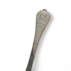 William III silver trefid spoon with rat tail oval bowl, the terminal engraved to the reverse I*E above R*S Jan 7th 1698, L19cm Makers mark SP