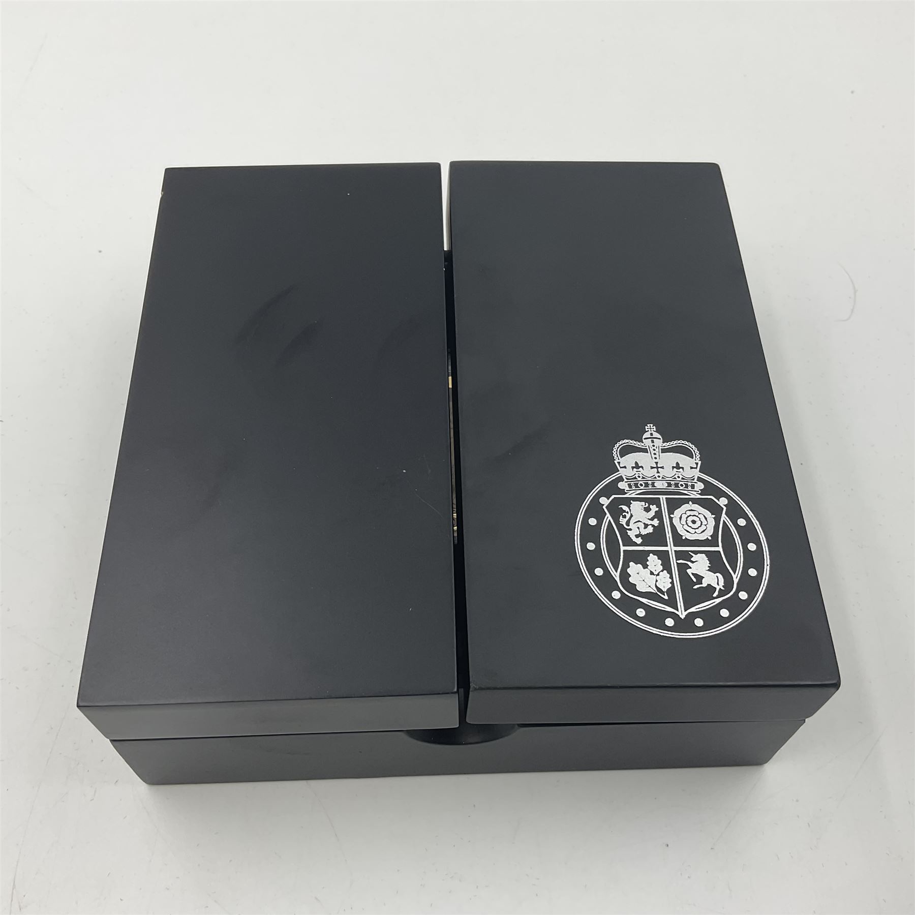 Queen Elizabeth II Bailiwick of Jersey 2022 'The 600th Anniversary of Henry V' gold proof five pound coin, cased with certificate