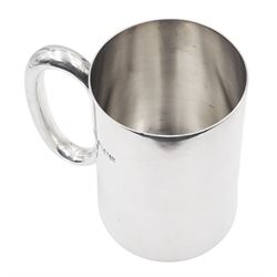 Mid 20th century silver tankard, of slightly tapering plain cylindrical form with C handle, hallmarked Goldsmiths & Silversmiths Co Ltd, London 1945, H11.8cm, approximate weight 11.79 ozt (366.6 grams)