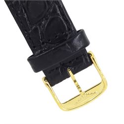 Longines gentleman's gold-plated and stainless steel quartz wristwatch, Ref. L4.720.2, white dial with baton hour markers and date aperture, on original black leather strap and gilt buckle, boxed with guarantee card dated 2005